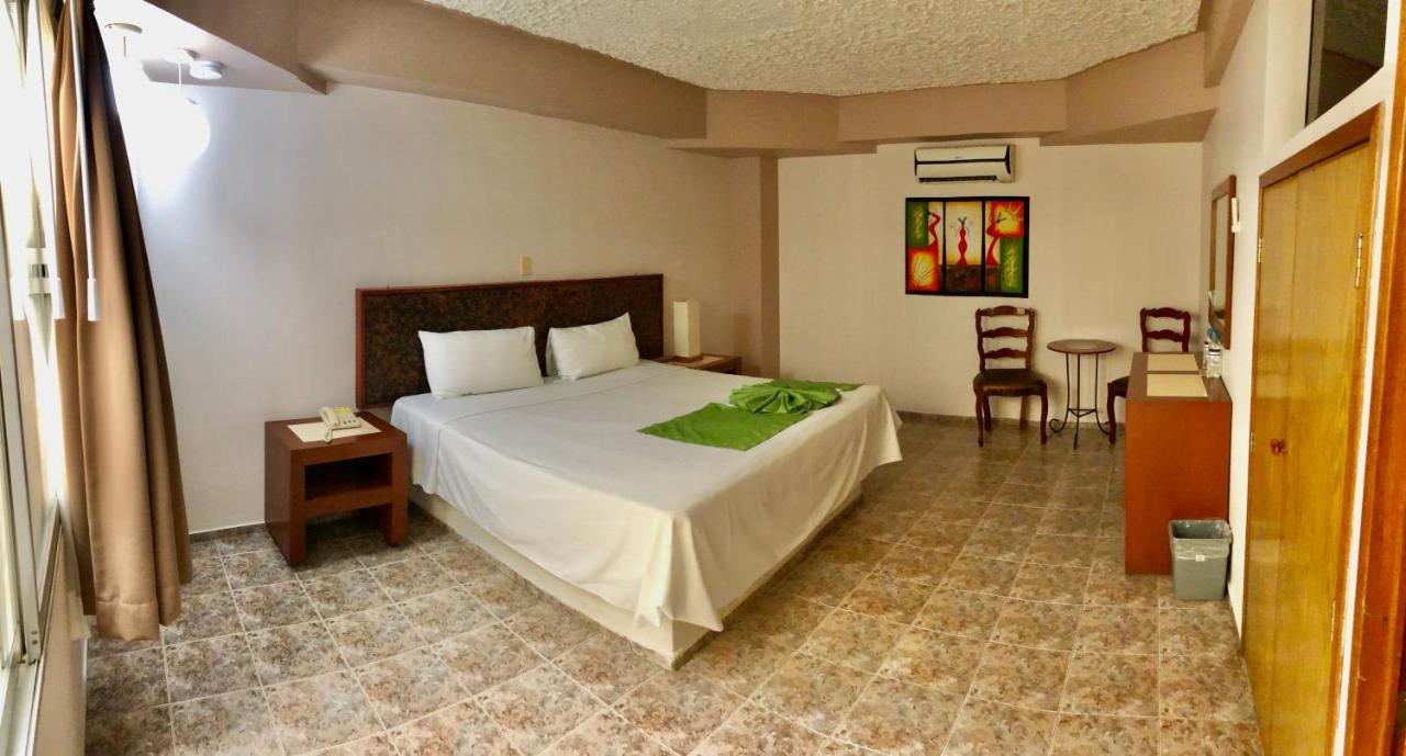 Hotel Del Camino Real El Grullo Exterior photo