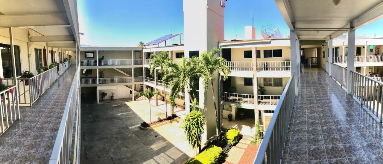 Hotel Del Camino Real El Grullo Exterior photo